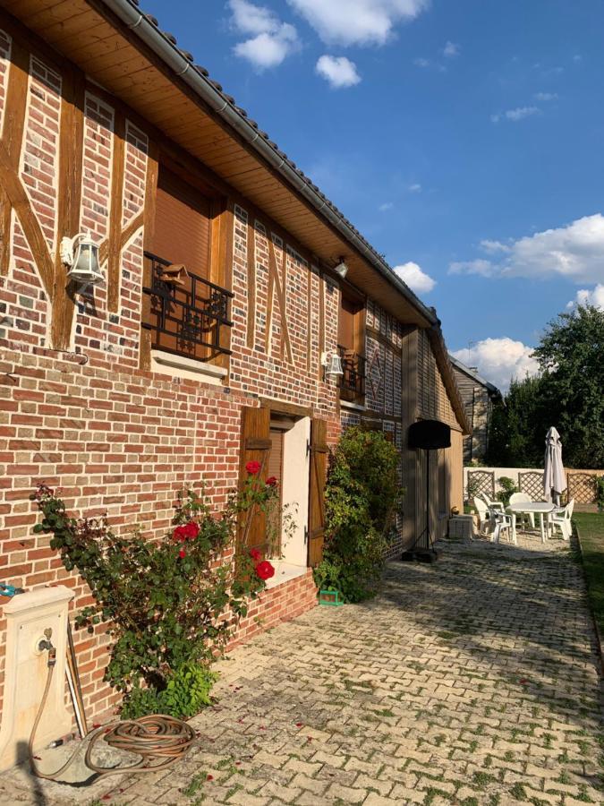 chambre avec sdb/wc privé, piscine près d'un lac Mesnil-Saint-Père Exterior foto